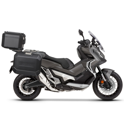 Kompletná sada čiernych hliníkových kufrov SHAD TERRA BLACK , 37 litrov vrchný kufor, 47L/47 litrov bočné kufre, vrátane montážnej sady a platni SHAD HONDA X-ADV 750