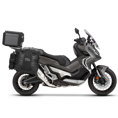 Kompletná sada sedlových brašní SHAD TERRA TR40 adventure a hliníkového kufra SHAD TERRA BLACK 37L vrátane montážnej sady SHAD HONDA X-ADV 750