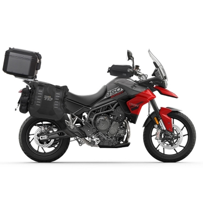 Kompletná sada sedlových brašní SHAD TERRA TR40 adventure a hliníkového vrchného kufra SHAD TERRA BLACK 48L vrátane montážnej sady SHAD TRIUMPH Tiger 900